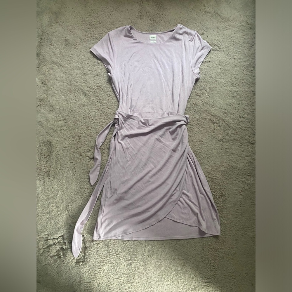 Aritzia Wilfred Lune Short Sleeve Wrap Mini Dress Size Large Cloudy Lilac Purple